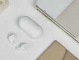 Les écouteurs WF-C710N de Sony en blanc (Source : Sony)