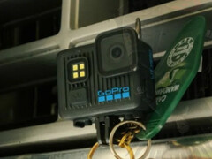 La GoPro Lit Hero est beaucoup plus petite que la Max 2 (Source de l&#039;image : via Igor Bogdanov)