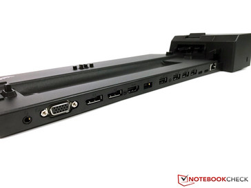 Le ThinkPad Ultra Dock mécanique possède de nombreux ports.