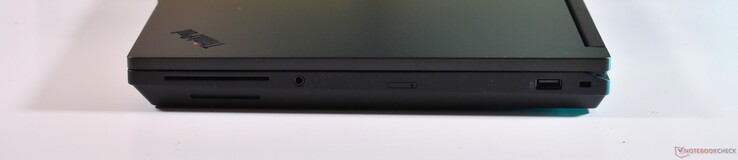 droit : Lecteur de carte à puce, audio 3,5 mm, nanoSIM, USB-A 3.2 Gen 1, verrou Kensington