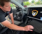 L'écran de Tesla est utilisé comme écran d'ordinateur de police sur le Model PD (image : epcalderhead/YT) 