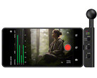 Le Sony ECM-AX10 est équipé de quatre microphones permettant des enregistrements audio spatiaux sur smartphones.