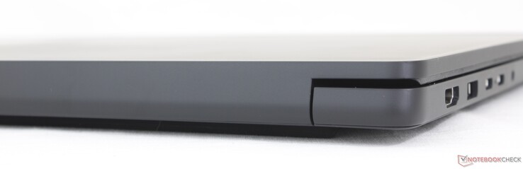 Arrière : Pas de ports