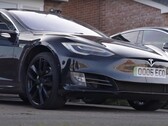 La Tesla Model S de Paul Curzon a parcouru plus de 430 000 miles avec sa batterie d'origine. (Source : AutoTrader UK)