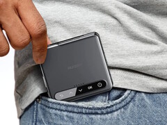 Le ZIP d'Aurzen est le plus petit projecteur trifonctionnel de poche au monde. (Source de l'image : Aurzen)