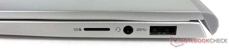 A droite : lecteur de carte microSD, prise audio, USB 3.2 Gen 1 Type-A
