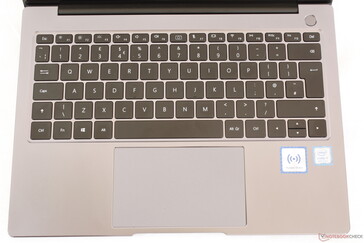 L'organisation du clavier du MateBook 14 est légèrement différente de celle du MateBook X Pro américain.