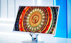 Premier écran OLED 4K produit en volume par TCL CSOT (source d'image : TCL)