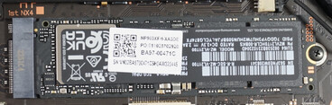 Le disque SSD PCIe 4 M.2 peut être remplacé.