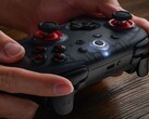 Le 8BitDo Ultimate 2C Bluetooth est désormais disponible en noir translucide. (Source de l'image : 8BitDo)