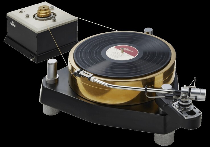 Buffalo a commencé par fabriquer des produits audio, avec des succès comme le tourne-disque à fil de 1978 (modèle 3533). (Source de l'image : Buffalo)