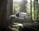 Le DJI Mini 4 Pro en vol. (Source de l'image : Roland Quandt & WinFuture)