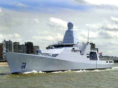 Photo du HNLMS Groningen, un OPV de la classe Holland