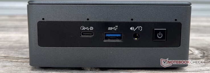 Avant : USB4 (20 Gbps, DisplayPort) Type-C, USB-A 3.2 Gen 2 (10 Gbps), combo audio, bouton d'alimentation