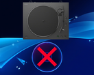 La platine vinyle Sony illustrée ci-dessus, à côté d'un disque de jeu PS5
