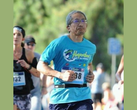 Une photo de Takuya Shiraiwa, le premier localisateur de Capcom, en train de courir un marathon