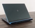 La RTX 5090 mobile peut avoir plus de VRAM que la RTX 5080 mobile, mais cela importe moins que l'épaisseur de l'ordinateur portable lorsque vous jouez (Image source : Notebookcheck)