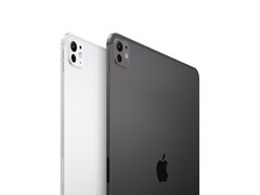 Gros plan sur le design arrière de l'iPad Pro dans les finitions argent et noir spatial, mettant en évidence la caméra et le cadre en aluminium (Image source : Apple)