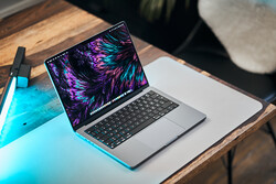 En examen : Apple MacBook Pro 14 2023 M2 Pro. Appareil de test fourni par Apple Allemagne.