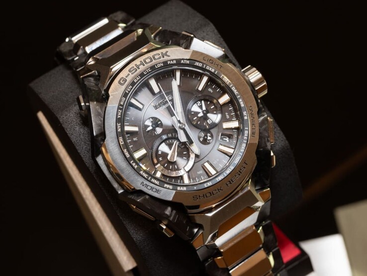 Une photo de la montre Casio G-Shock MTG-B4000D-1A. (Source : Impress Watch)