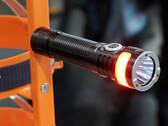 Le Fenix LD35R possède un aimant intégré (Source de l'image : Andreas Sebayang/Notebookcheck.com)