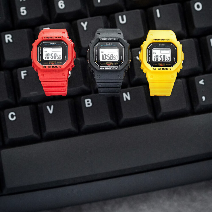 Ces montres miniatures ne mesurent que 23,4 × 20 × 7,5 mm et pèsent six grammes, ce qui les rend environ dix fois plus petites qu’une DW-5600 standard.