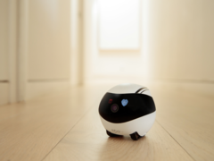 Enabot a lancé le robot compagnon familial EBO Air. (Image source : Enabot)