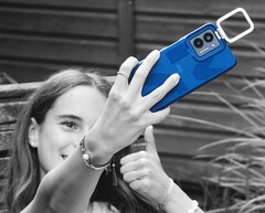 Le HMD Fuse se présente sous la forme d'un boîtier doté d'un anneau LED escamotable. (Source de l'image : HMD Global)