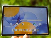 La Lenovo Yoga Tab en revue. (Source de l'image : Marcus Herbrich)