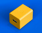 Le chargeur secteur Playdate est doté d'un port USB-A. (Source de l'image : Playdate)