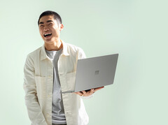 Le Surface Laptop Go 2 devrait offrir des performances supérieures d'environ 20 % à celles de son prédécesseur, mais à un prix supérieur de 50 dollars. (Image source : Microsoft)