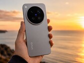 Une vidéo officielle de Vivo montre les performances de l'appareil photo principal du X500 Pro Max, basé sur la technologie LOFIC, par rapport à un capteur non LOFIC.