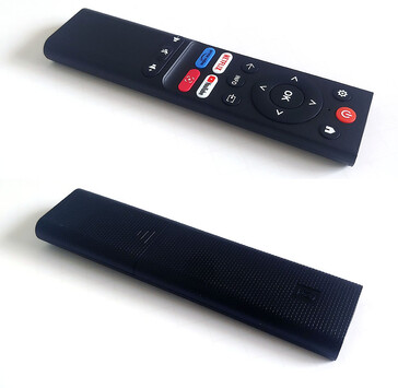 La télécommande infrarouge Yaber T1 Pro a une présentation simple, facile à utiliser dans l'obscurité, avec un dos légèrement texturé pour la prise en main. Deux piles AAA sont nécessaires. (Source de l'image : Notebookcheck)