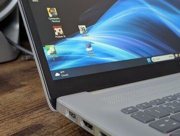 Pas de verre bord à bord ni d'écran tactile en option