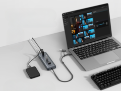 Le hub de données USB-C Anker (8-en-1, 5Gbps) dispose d&#039;un port PD-IN de 100 W pour le chargeur de votre ordinateur portable. (Source de l&#039;image : Anker)