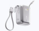La version 20 000 mAh dispose de deux câbles USB-C intégrés, tout comme le modèle 10 000 mAh.