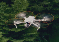 L'Air 3S est l'un des deux drones de DJI dont le développement semble avancé. (Source de l'image : @Quadro_News)