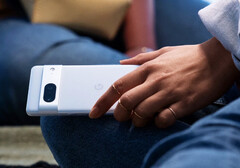 Ni le Pixel 8 ni le Pixel 8 Pro ne seront des appareils eSIM uniquement, contrairement à ce qui avait été suggéré précédemment. (Source de l'image : Google)