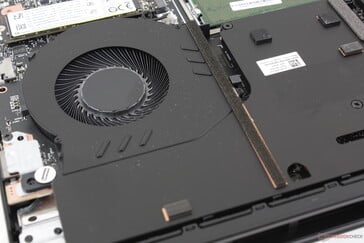 Chambre à vapeur avec deux ventilateurs de 60 mm et un troisième plus petit de 40 mm