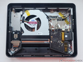 Le Windows Dev Kit 2023 a quelques surprises cachées. (Image source : NotebookCheck)