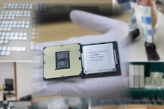L&#039;Intel Core i9-10900K est très demandé. (Image source : HKEPC/Hong Kong Customs - édité)