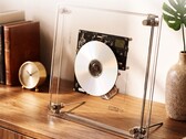 Le lecteur CD Syitren RM1 affiche les CD dans leur boîtier transparent.
