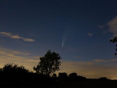 Image montrant la comète Neowise. (Source de l'image : TheOtherKev - Pixabay)