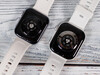 de gauche à droite : Watch Fit 5 et Watch Fit 5 Pro