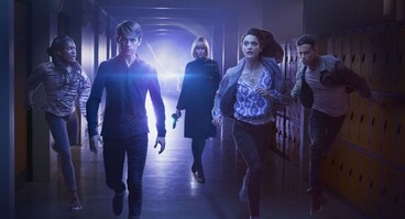 Class a tenté de fusionner un drame YA avec l'histoire de Whovian ; malgré quelques idées fortes et le caméo de Capaldi, il s'est finalement perdu dans le temps et l'espace.