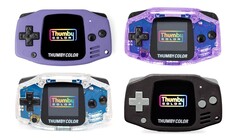 Le Thumby Color est disponible en plusieurs finitions, dont la plupart sont inspirées de la Nintendo Game Boy Advance. (Source de l'image : TinyCircuits)