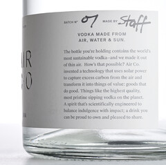 Vodka AIR avec étiquettes biodégradables