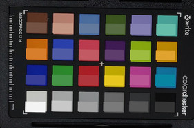 OnePlus 6T - ColorChecker : la couleur de référence se situe dans la partie inférieure de chaque bloc.