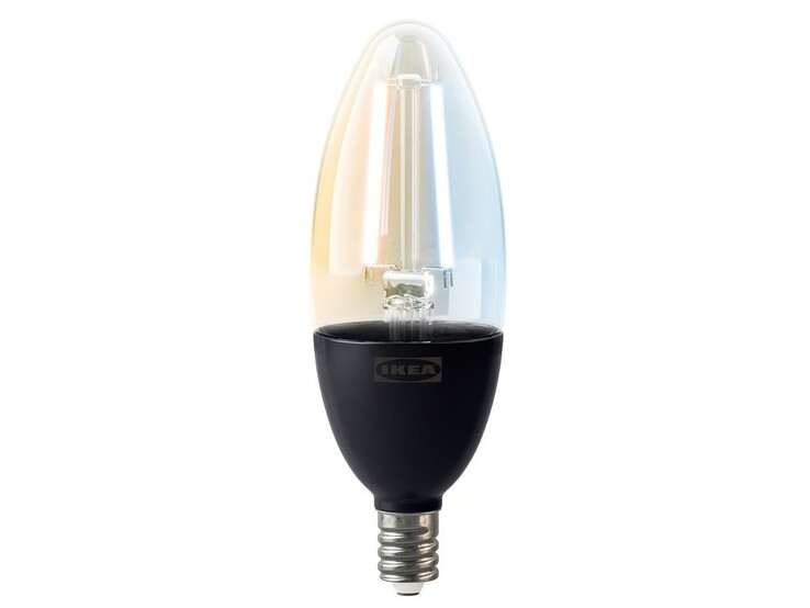 L'ampoule LED IKEA Kajplats E12 450 lumens, spectre blanc intelligent/verre clair