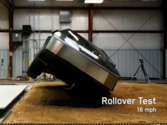 Peut-être que les arguments marketing qui présentent le Cybertruck comme une sorte de voiture de sport lourde ne sont pas la meilleure idée. (Source de l'image : Tesla)